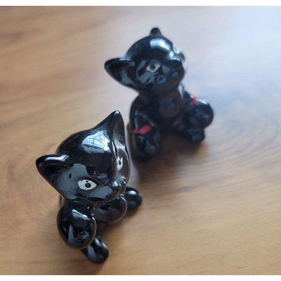 Vintage Salt or Pepper Shaker Boxing Cat Kitten Decoration Japan Black Clay - Picture 4 of 10